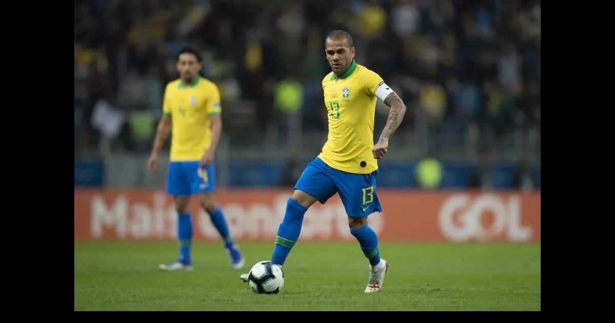 Daniel Alves foi sondado pelo Botafogo e já deu sua resposta; veja qual