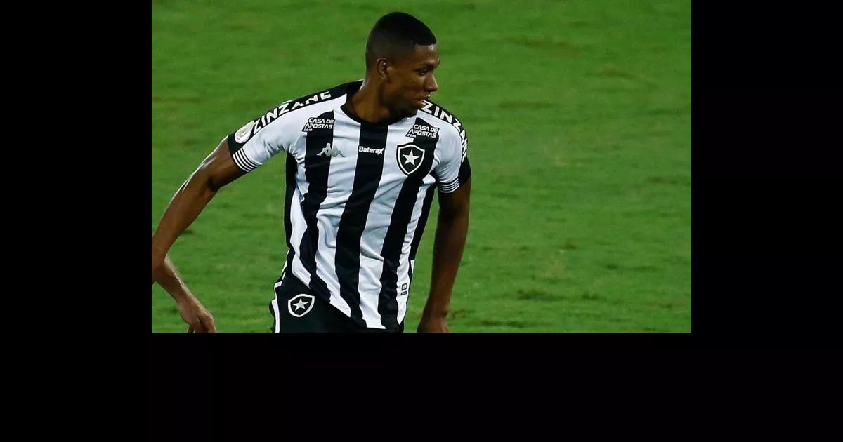 Kanu é procurado por time do Brasileirão