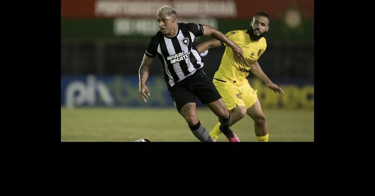 Botafogo vence o Madureira pelo Carioca