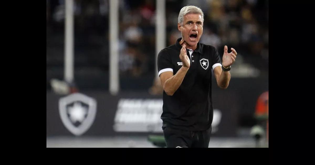 Luís Castro celebra vitória do Botafogo; veja trechos da coletiva