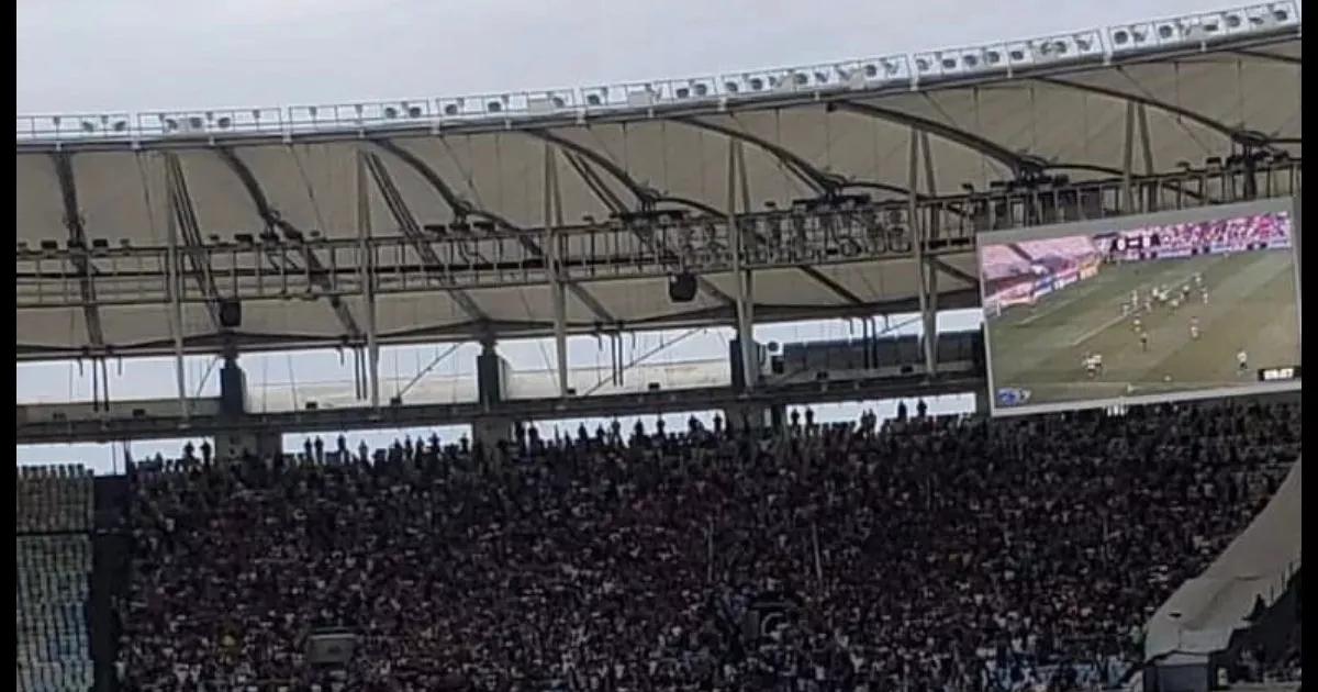 Botafogo vence o Flamengo e se isola na liderança do Brasileirão