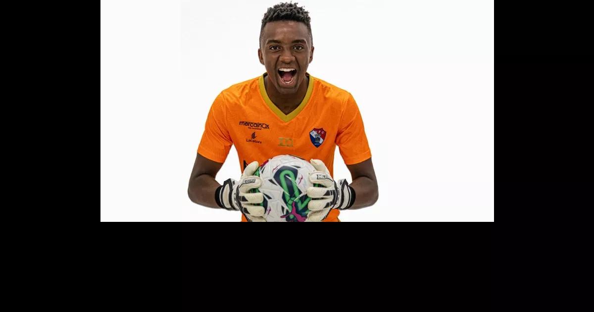 Andrew, o Goleiro Botafoguense que Brilha no Gil Vicente e Sonha com o Campeonato Brasileiro-2023