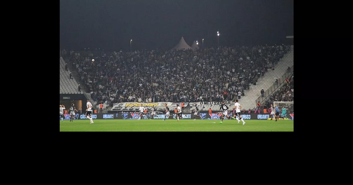 Corinthians x Botafogo: Ingressos Esgotados para a Torcida Visitante na Neo Química Arena