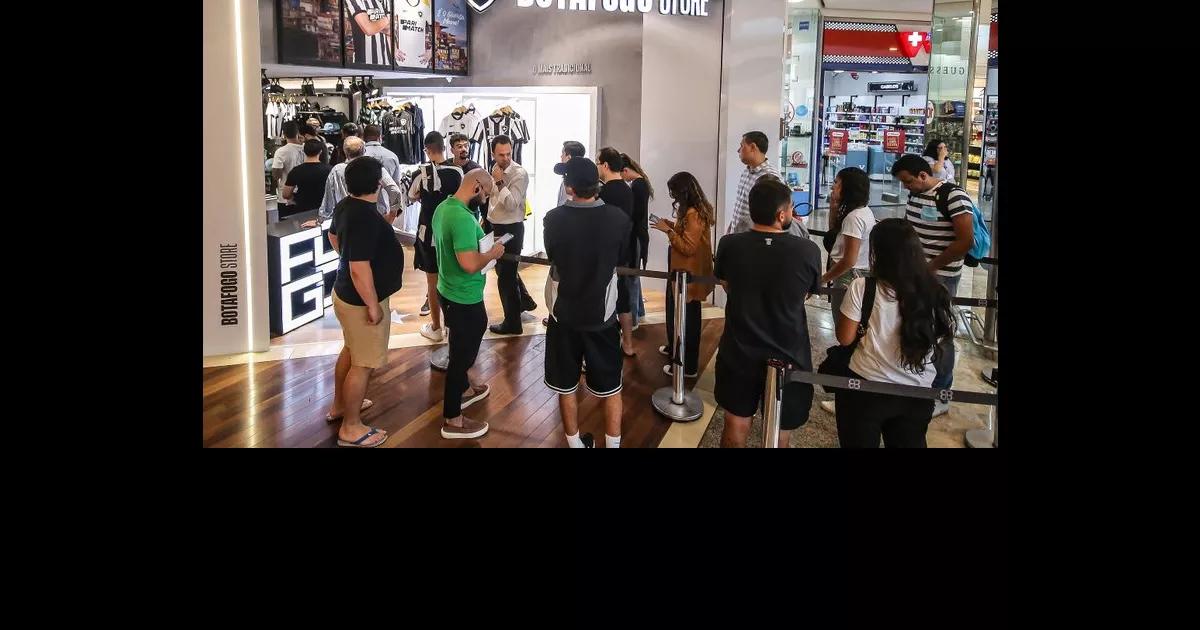 Veja mais da inauguração da Botafogo Store no Barra Shopping