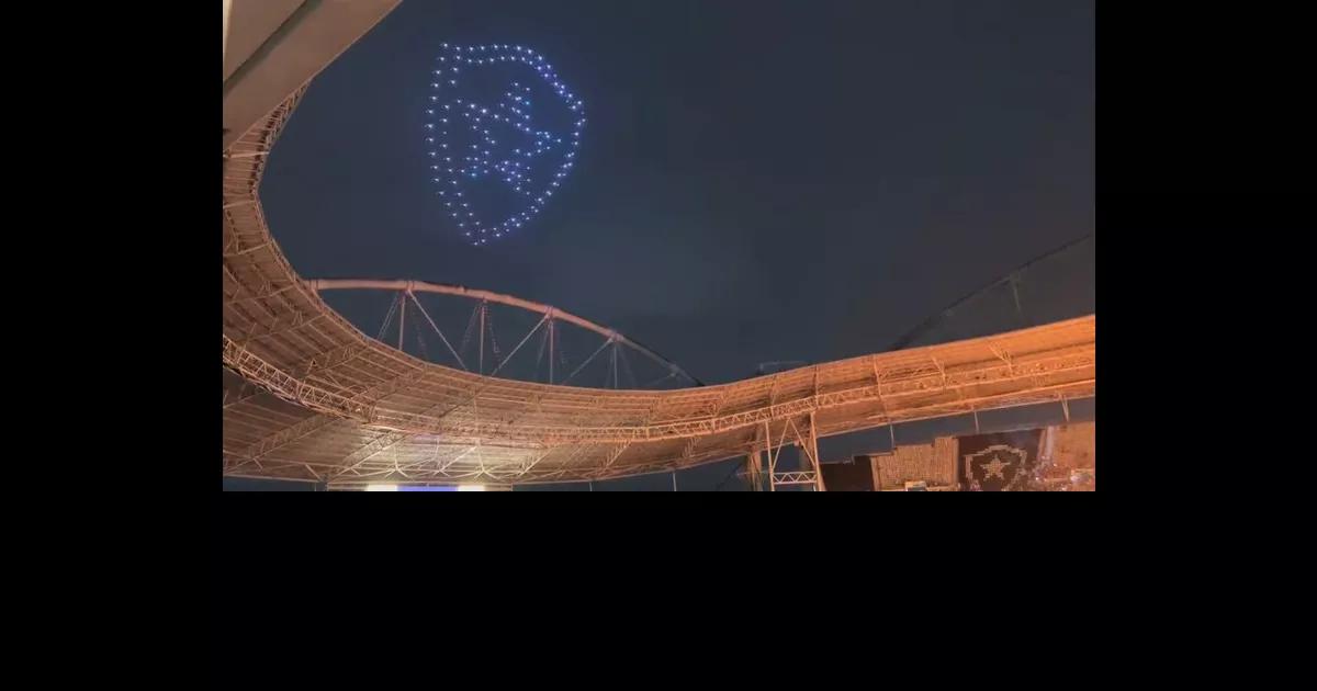 O primeiro tempo de Botafogo x Athletico-PR: Quedas de Energia e Polêmica no VAR