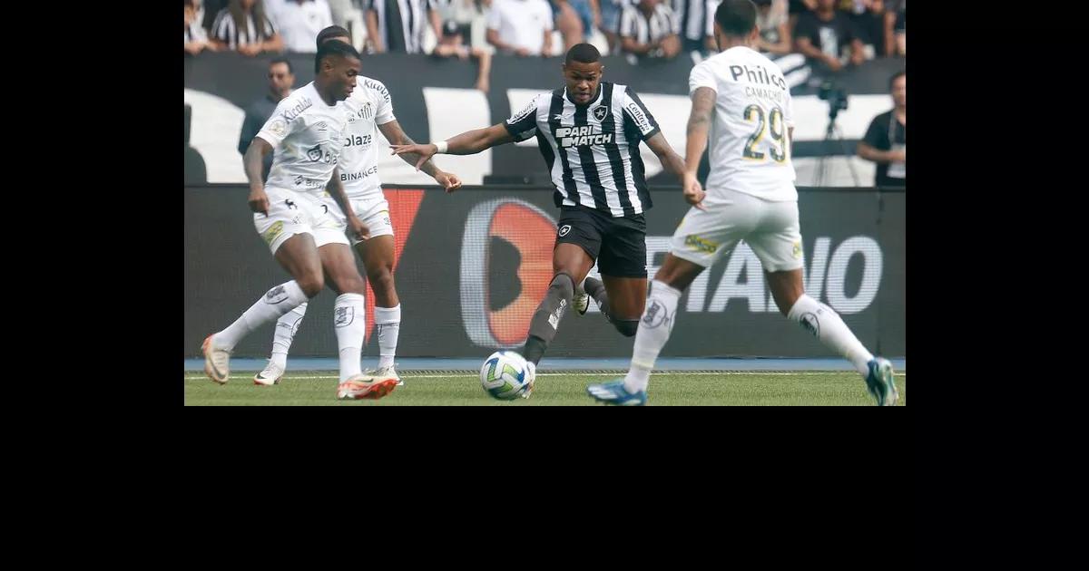 Botafogo deixa escapar vitória no fim e empata com Santos