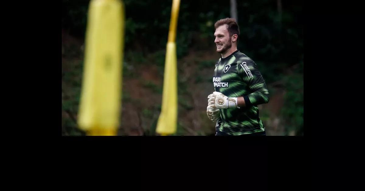 O Perigo da Notícia Falsa: Goleiro Lucas Perri e o Click Bait em Busca de Engajamento