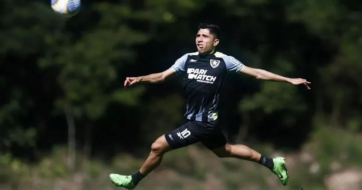 Savarino Pré-convocado pela Venezuela para a Copa América-2024: Impactos para o Botafogo