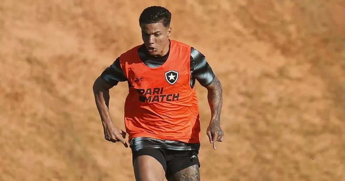  Carlos Alberto se reapresenta ao Botafogo na próxima semana, mas futuro segue indefinido