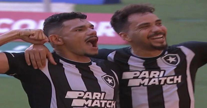 Comentarista destaca déjà-vu com dupla Eduardo e Tiquinho Soares no Botafogo: ‘Os dois deram conta do recado’