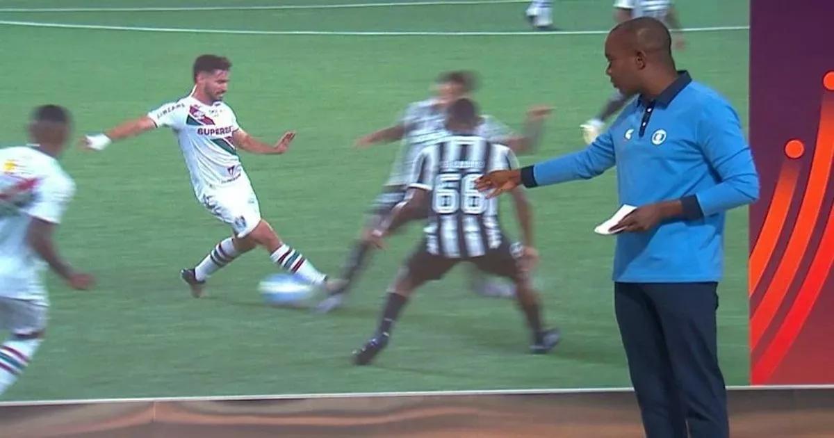 Clássico: Botafogo Prejudicado pela Arbitragem; Veja