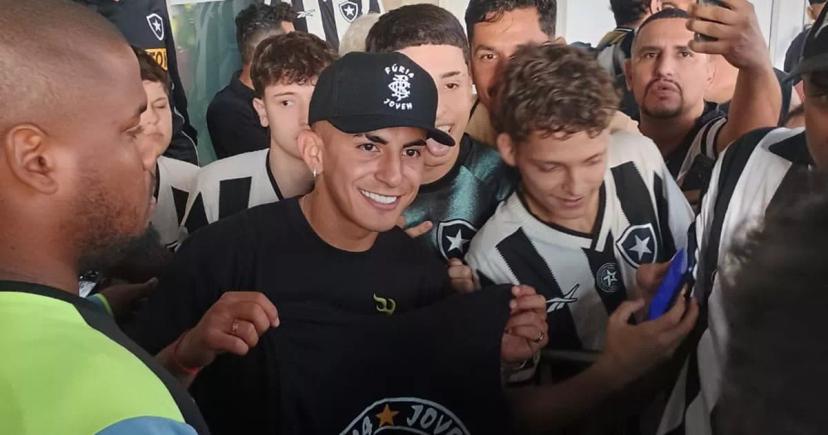 Botafogo Anuncia Contratação de Thiago Almada
