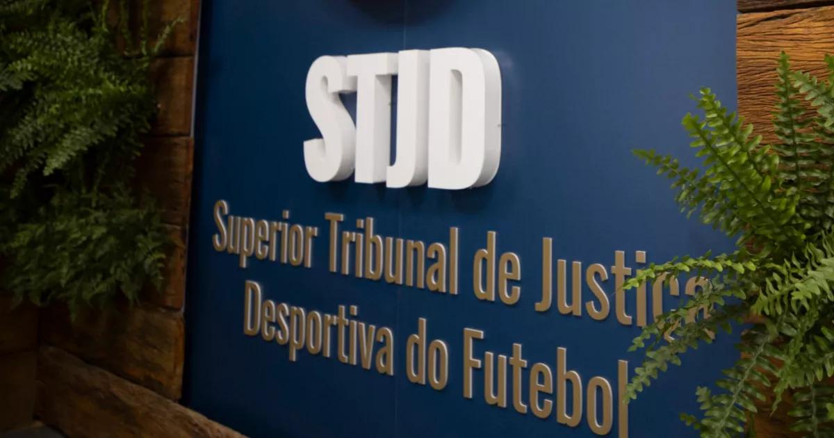 Botafogo na mira do STJD: bonecos contra dirigentes gera denúncia e risco de punições