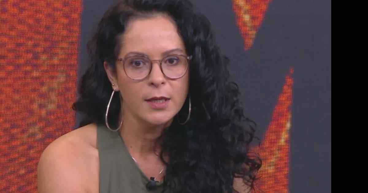 Ana Paula Oliveira critica uso do VAR no Brasil e defende "arbitragem raiz"