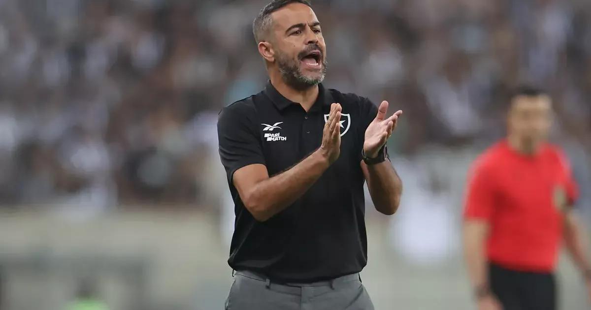 Botafogo tropeça no Maracanã e Artur Jorge analisa: "Fizemos um primeiro tempo medíocre"