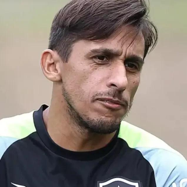 Damián Suárez não viaja para Salvador; Rumores de ida ao Peñarol ganham força